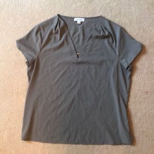 Light and breathable blouse